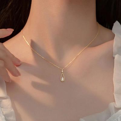 Fashion Exquisite Water Drop Zircon Necklace Female, Simple Temperament Cold Wind Collarbone Chain Neck Chain
