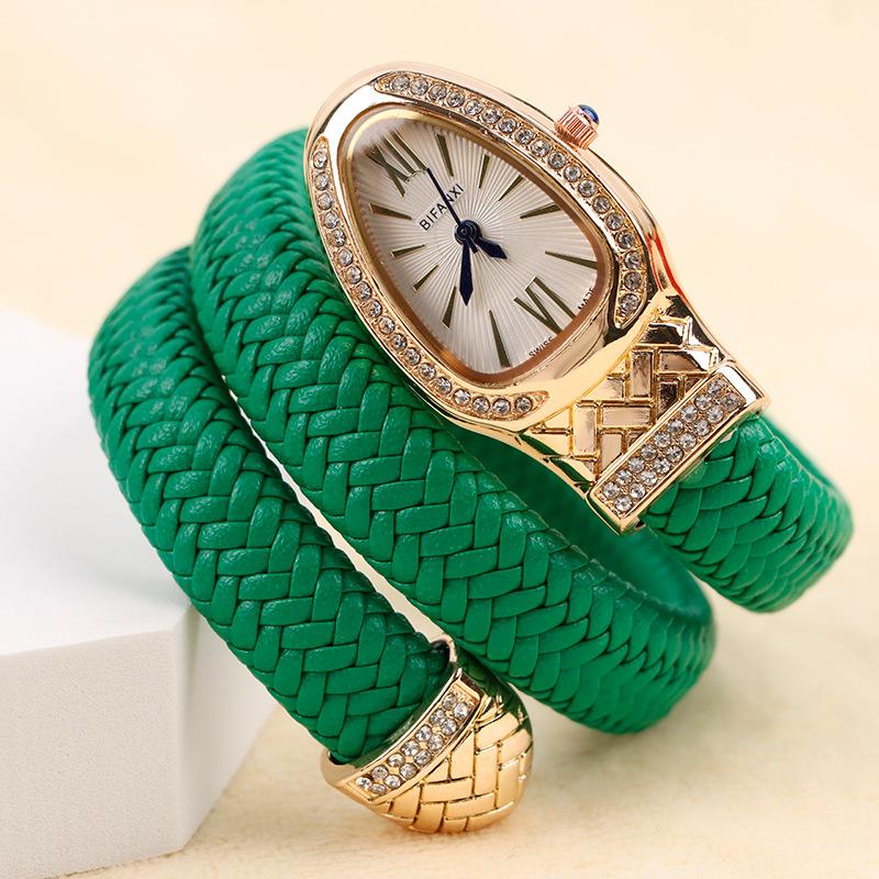 Snake Watch Creative Quartz Watches Dame Rhinestone Leather Armbånd Armbåndsur