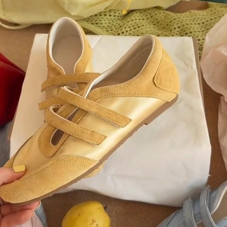 Retro word belt women's spring and summer new niche design Velcro fashion versatile Mary Jane shoes