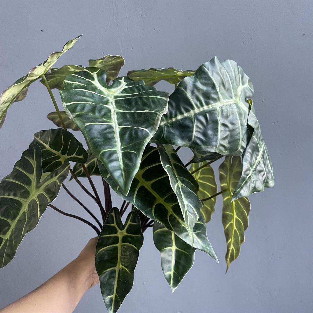 Black Peacock Philodendron Leaf - Artificial Green Plant Floral Arrangement for Home Decoration and Landscaping