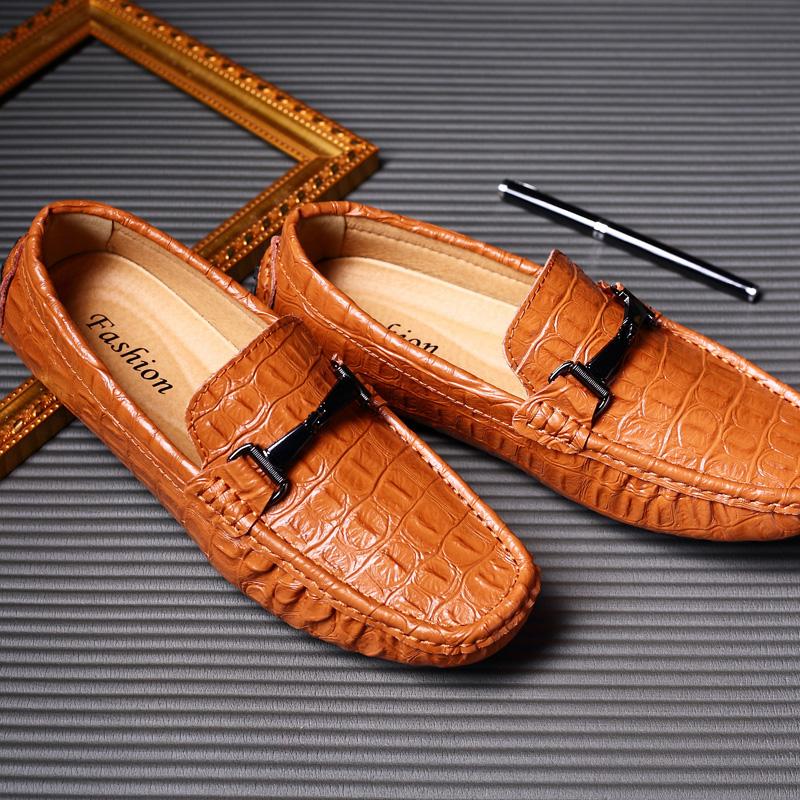 Man Casual  Boat Shoes Slip On 2022 Summer Mens Loafers Leather Flats Leisure Male Moccasins Brand Comfortable Driving Shoes Men