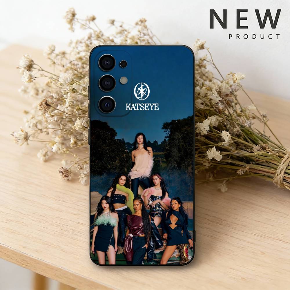 K-KATSEYE wallpaper Phone Case For Samsung S26,25,24,23,22,21,20,30,Ultra,Plus,Fe,Lite Black Shell