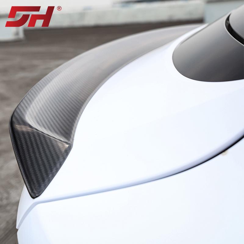 Compatible with 2018+ Porsche Cayenne 9Y0 Coupe Turbo GT Carbon Fiber Rear Spoiler in Twill Bright Polish