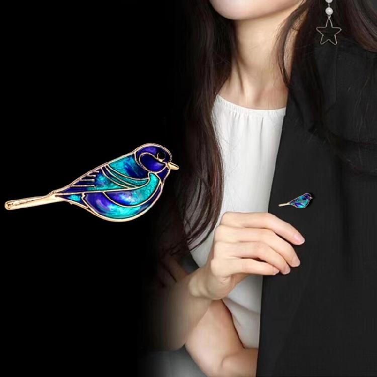 Versatile Bird Shaped Pin Jewelry  Alloy Material Sturdy Clasp Design Glittering Crystals For Outfit Enhancement