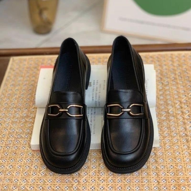 

Универсальная кожаная обувь женская осенняя новинка на одной педали мягкая подошва на плоской подошве черные одинарные туфли 40 чёрный