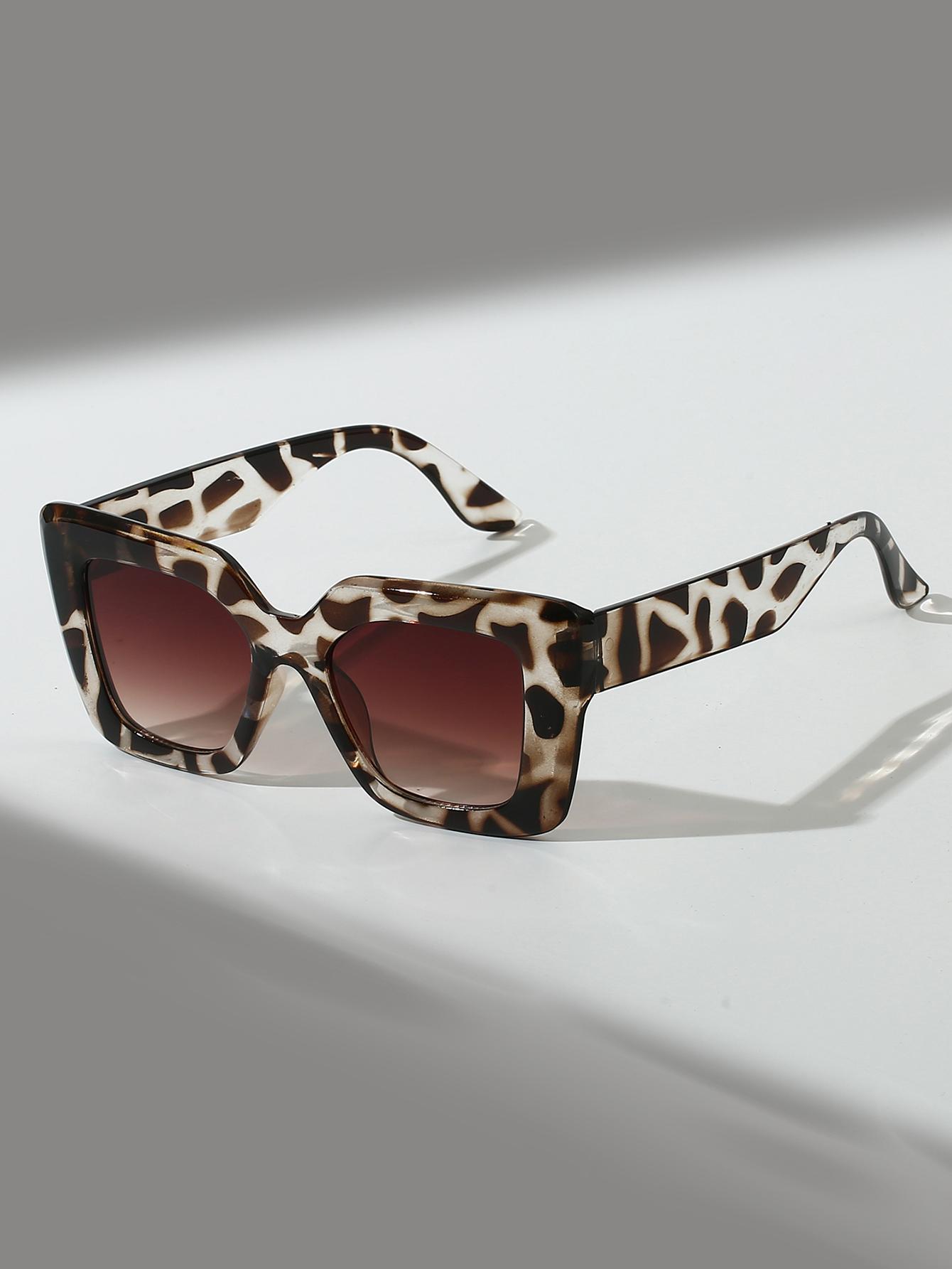 

1Pc Retro Oversized Square Sunglasses for Women, Fashionable Glasses Suitable for Stylish Outfits and Beach Vacations