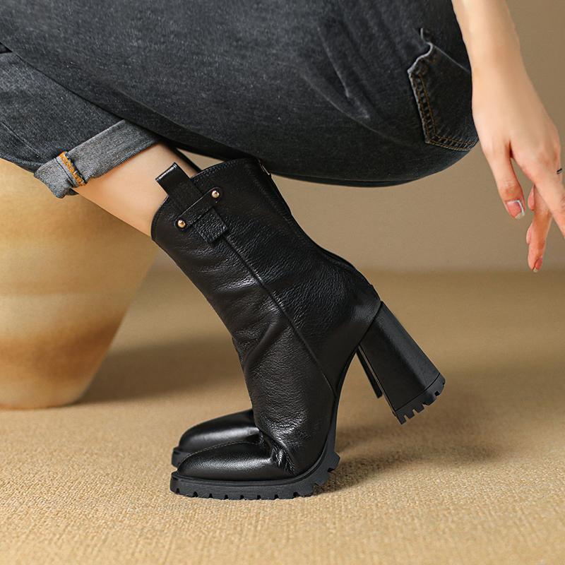 Small Temperament Pointed Martin Boots Women's Thick Heel Autumn and Winter New Waterproof Table Single Boots Retro Thick-soled High-heeled Short Boot