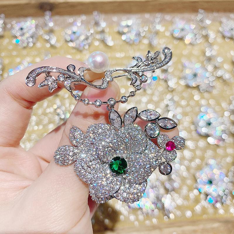 Bo Xin Yun Elegant Rose Brooch with Zircon and Freshwater Pearls
