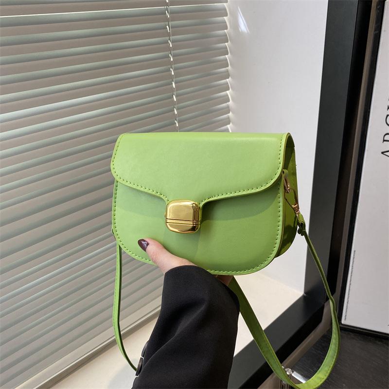 Spring and Summer New Versatile Solid Color Simple High-end Texture Temperament Shoulder Messenger Bag Saddle Bag Women's Bag