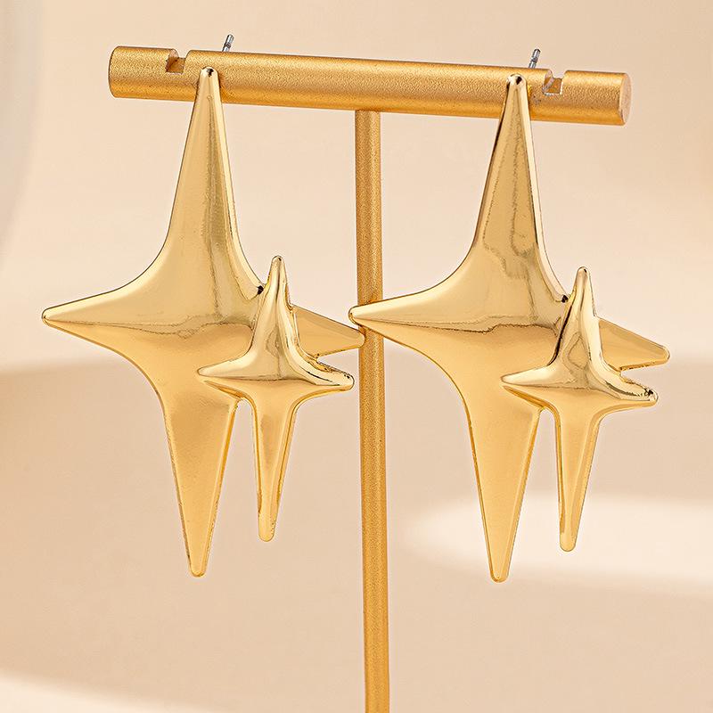 Retro Geometric Star Stud Earrings: Bold, Luxurious Fashion Jewelry