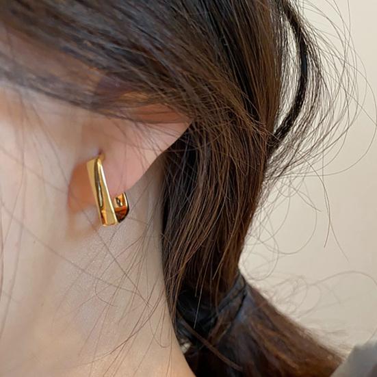 Yousheng 1 Pair Hoop Earrings Fine Workmanship Wear-resistant Non-allergenic Excellent Temperament Painless Wearing Ear Ornament Geometric Female