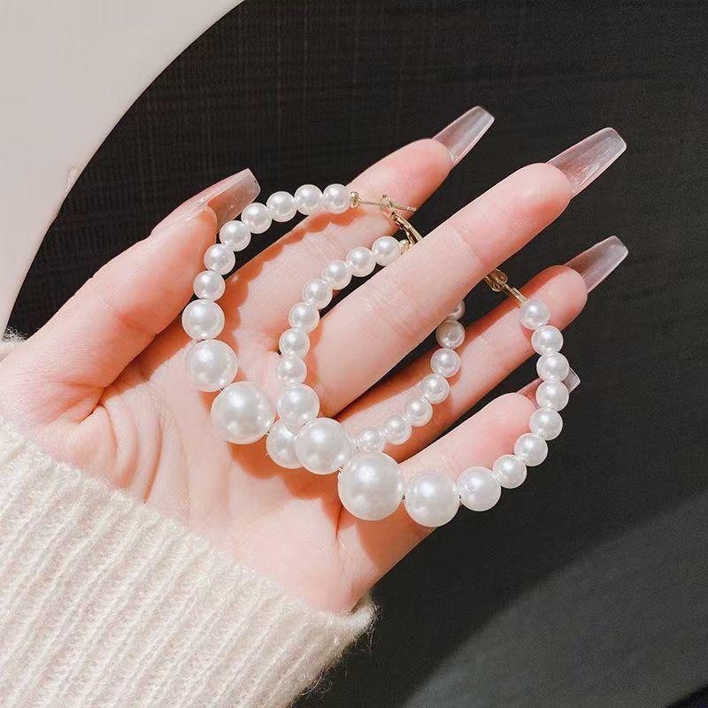 European and American Exaggerated Size Imitation Pearl Circle Geometric Silver Needle Earrings Simple Temperament Light Luxury High-end Earrings