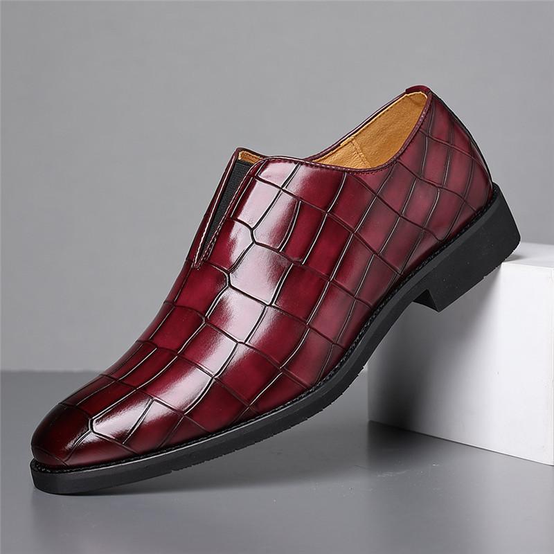 Fashion Designer Fashion New Men Pointed Slip On Loafter Gentleman Red Brown Patent Leather Casual Shoes Male Formal Dress Footwear