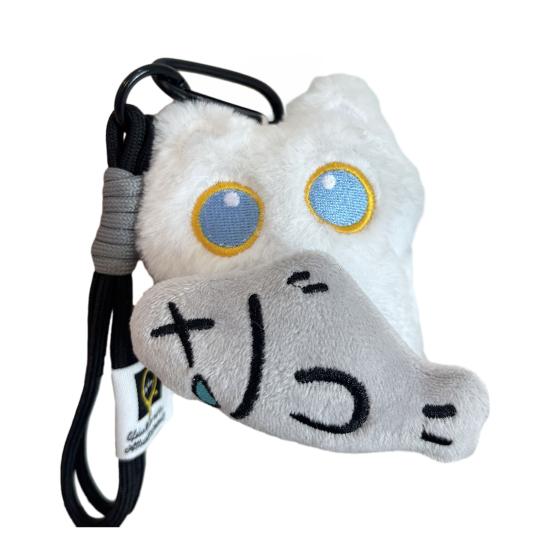 Roztomilý plyšový černý kočičí klíčenka Kreslená kočka držící rybu Kroužek na klíče pro tašku Peněženku Měkké plyšové zvířátko Klíčenka Dárek pro milovníky koček