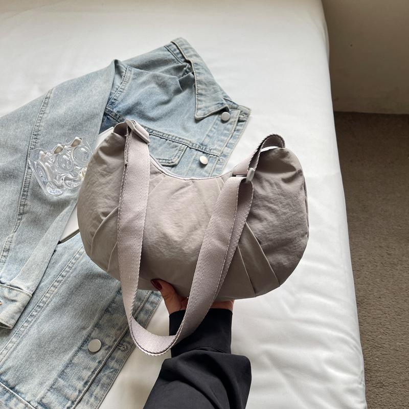 Niche Design Casual Texture Dumpling Bag Fashion Trend Large Capacity Shoulder Bag Women's 2025 Autumn and Winter Shoulder Bag