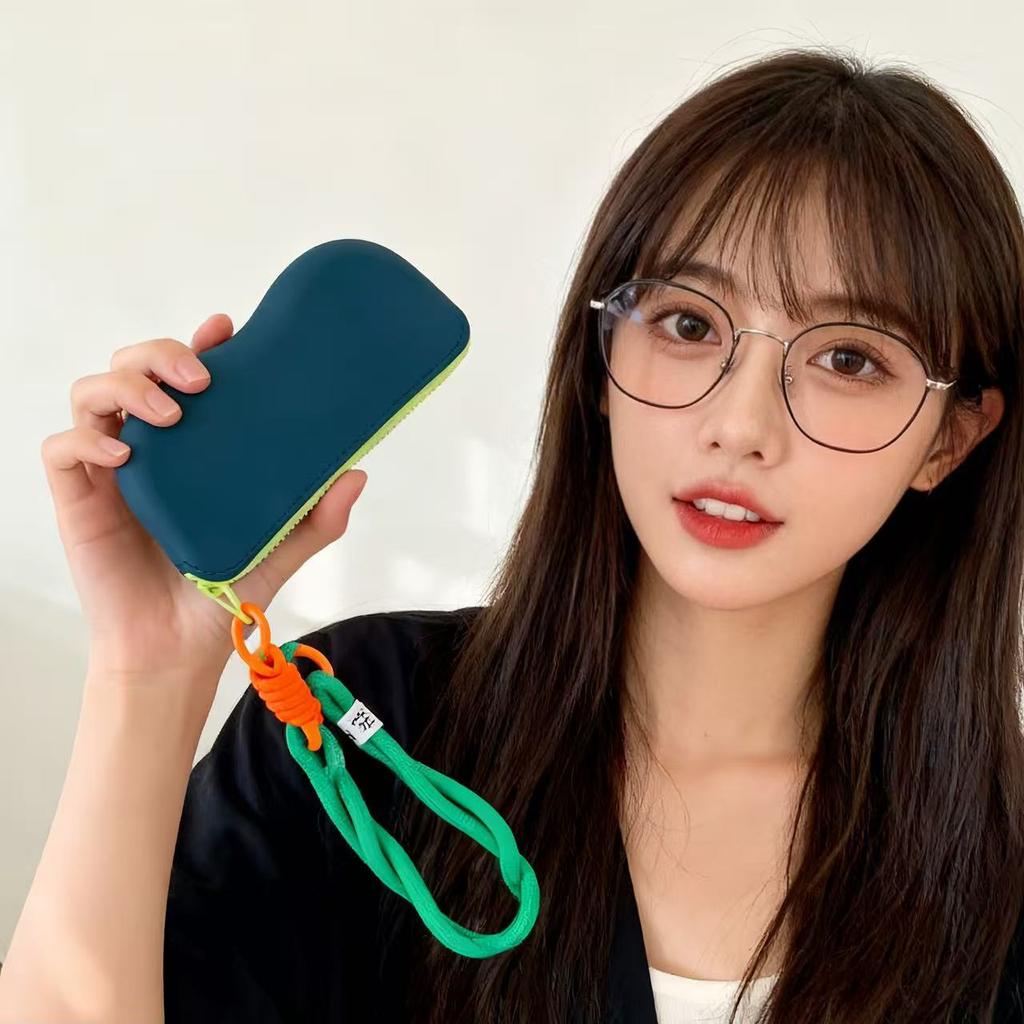 Hot! Glasses bag sunglasses protective cover convenient to go out silicone glasses case storage bag key coin purse with lanyard