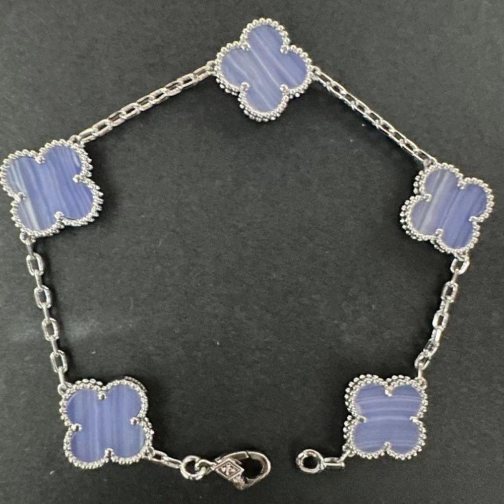 Hochwertiges Kleeblattarmband für Damen Fünf-Blüten-Armband mit natürlichem weißen Perlmutt und rotem Karneol