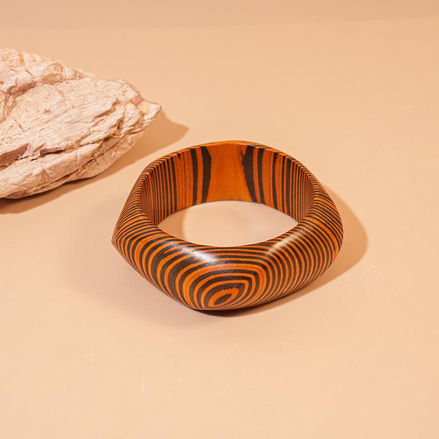 European and American Wooden Bracelets Retro Simple and Versatile Bracelets Light Luxury High-end Temperament Jewelry Women