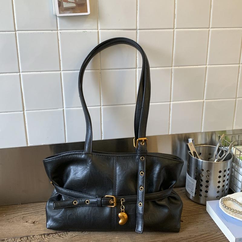 

Korean version niche simple underarm bag 2025 autumn new large-capacity commuter tote bag locomotive wind shoulder bag women чёрный