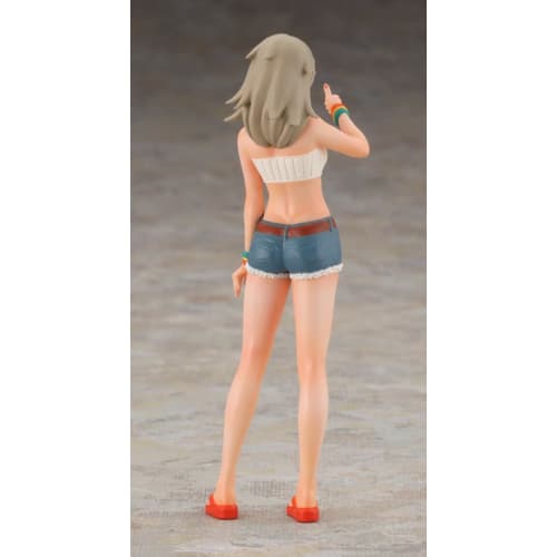 Hasegawa 1/24 Volkswagen Type 2 Delivery Van with Lucy McDonnell Figure Plastic Model SP658 (Car)