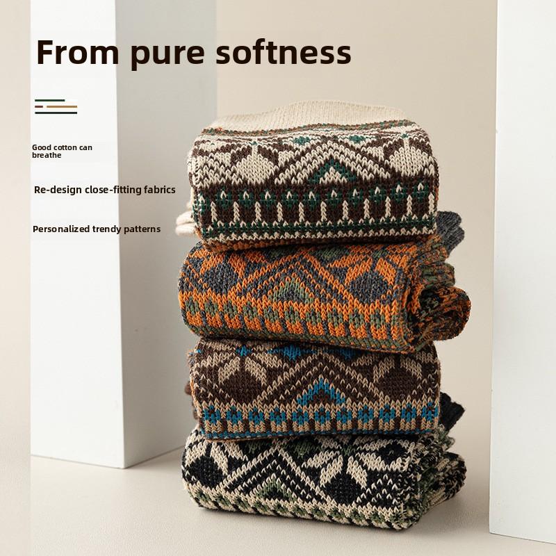 5 Paar Herren Neue Herbst- und Winter Retro Nationalwind Saugfähige Mittelrohrsocken