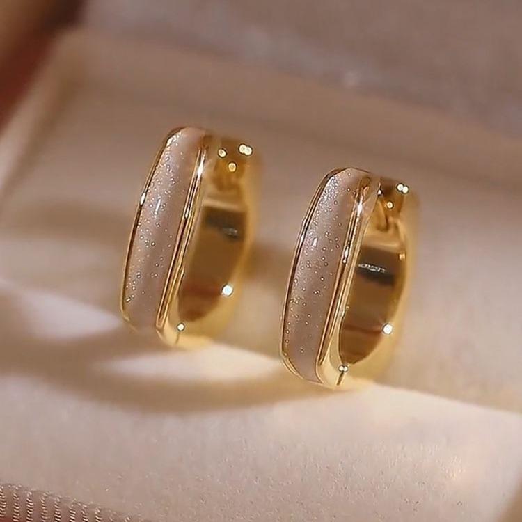 Elegant White Geometric Square Stud Earrings for Women - Lightweight, Luxury, and Versatile Ear Jewelry