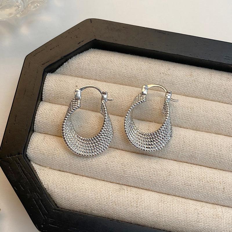 Eco-friendly Geometric Polka Dot Twist Stud Earrings for Women - Fashionable, Luxurious, High-End Ear Ornaments