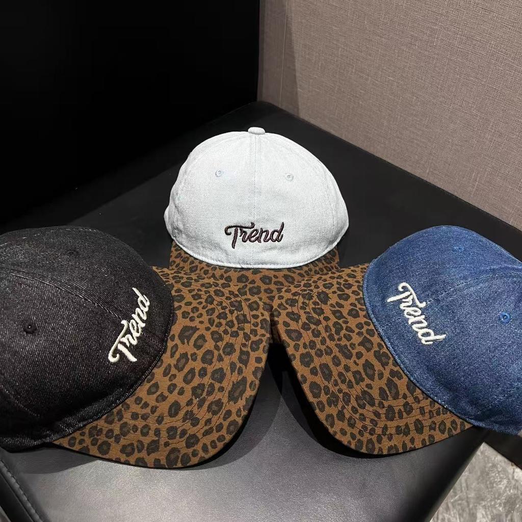 New four-season can wear retro splicing leopard print denim baseball cap men's and women's design sense letter embroidery cap