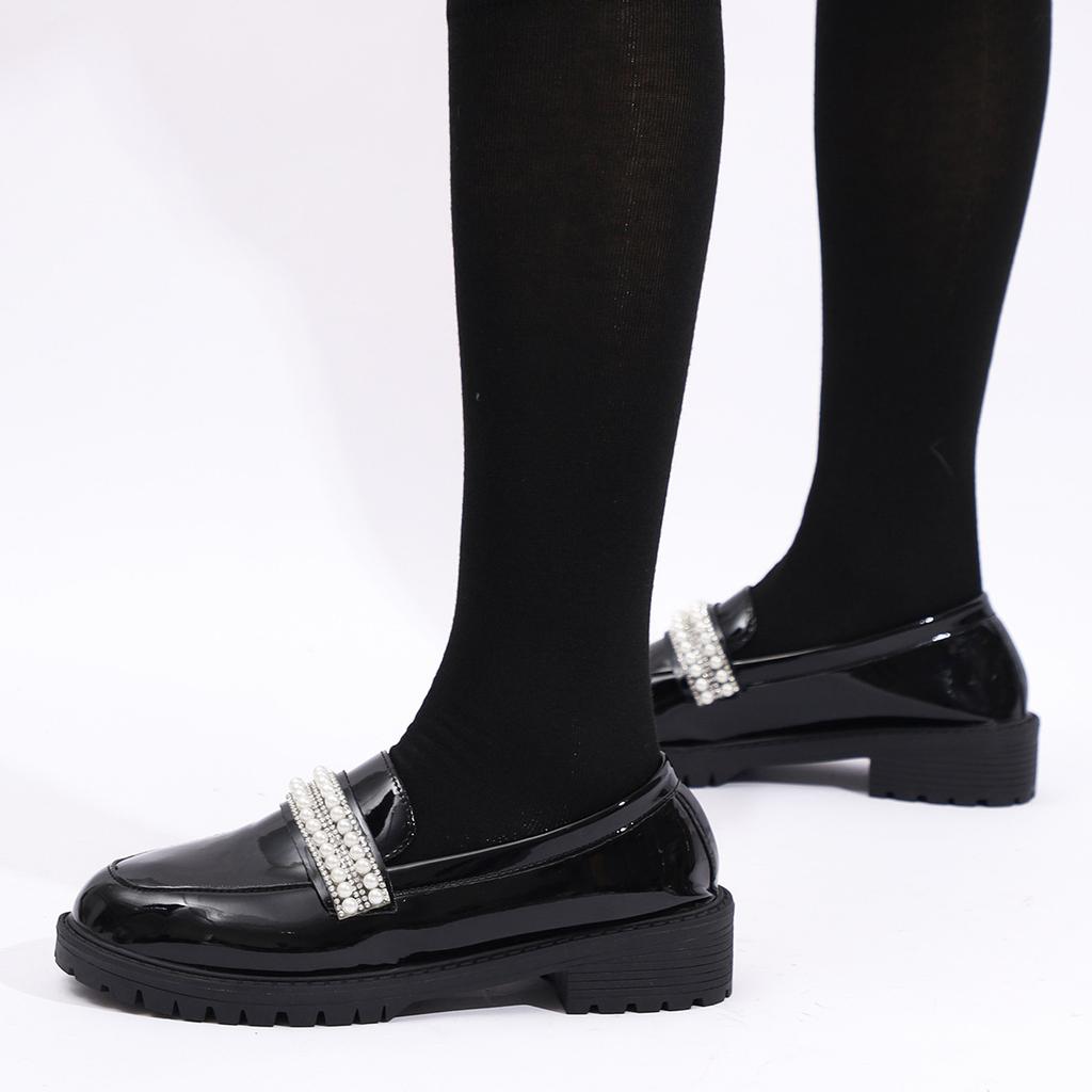 New Niche Retro One-pedal Casual Single Shoes Large Size Medium Heel Pearl Lady Small Leather Shoes