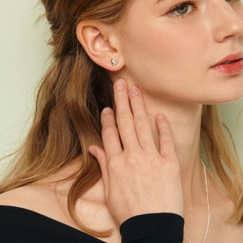 Murmur [925silver]Heart Craft Stud Earring