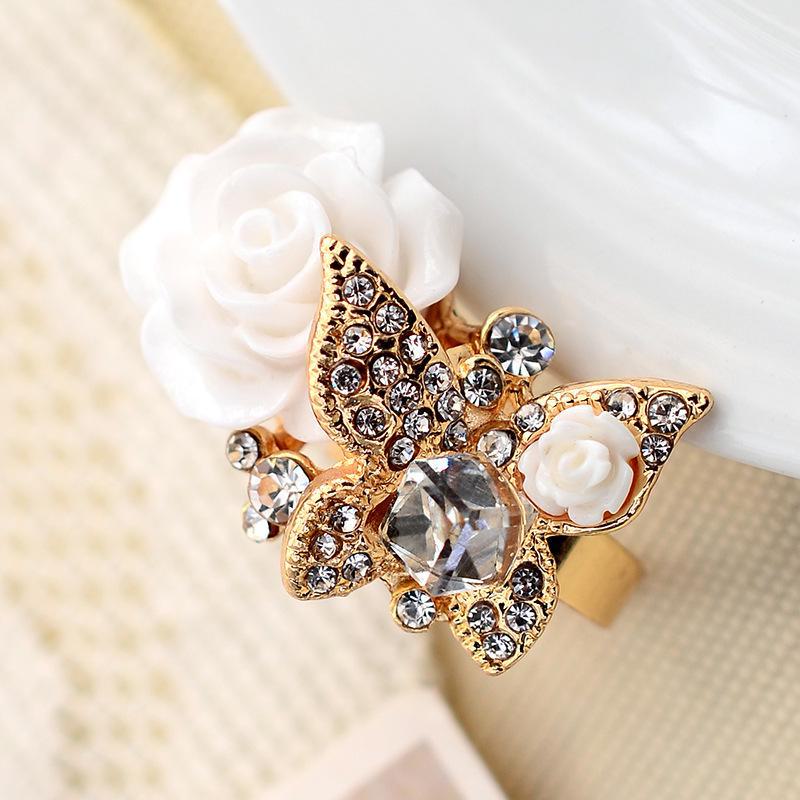 European & American Retro Butterfly Ring: Crystal Rose Flower Open Ring, Bohemian Style for Women