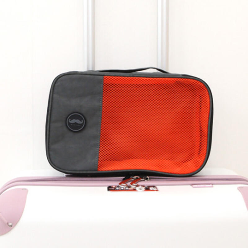 

Bonjour Travel Pouch (Medium) Bonjour Travel Pouch (Medium)_Gray