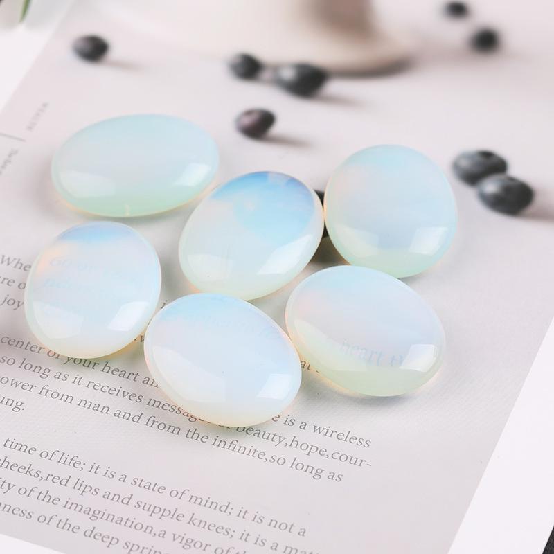Natural Raw Crystal Hot Compress Stone: Beauty Massage SPA Essential Oil Desktop Ornament