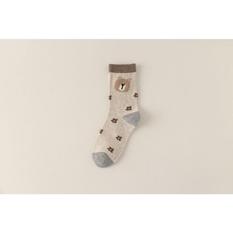 Autumn and Winter Comic Animals, Cute Cartoon, Retro Plush Illustrations, Color-blocking Mid-calf Women's Socks, School-style Pile Socks