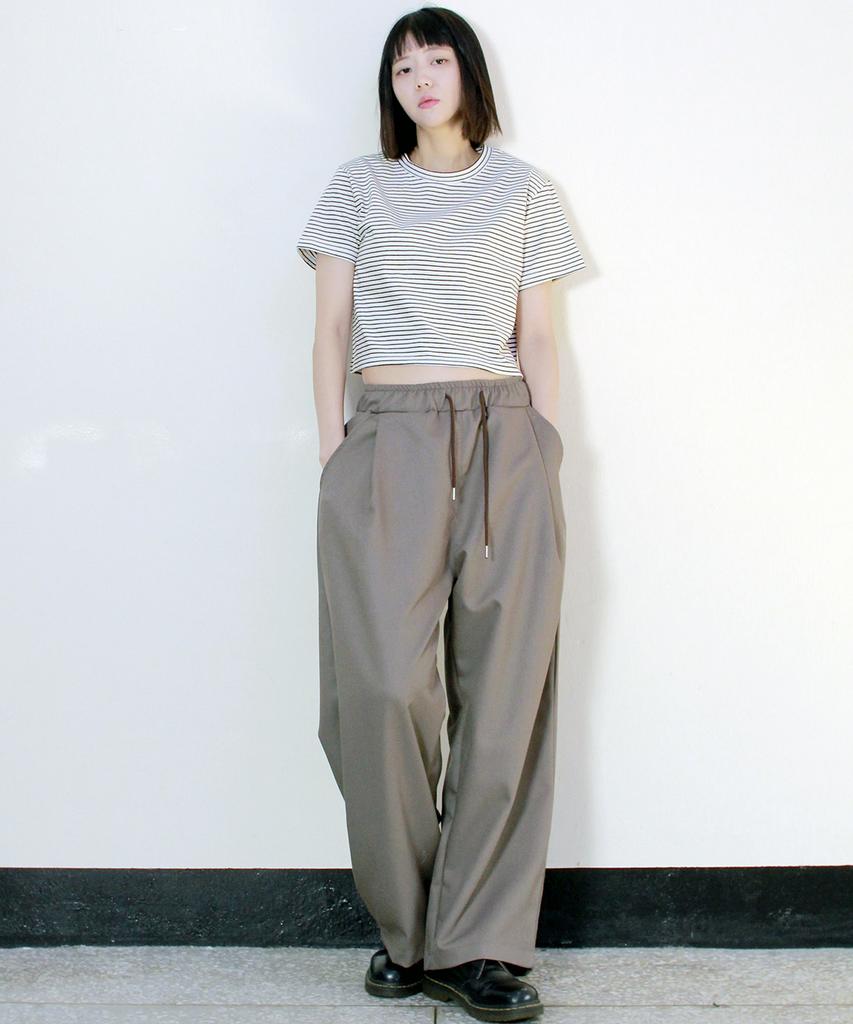 Deumakeu Side One-Pleat Real Wide Pants Mocha