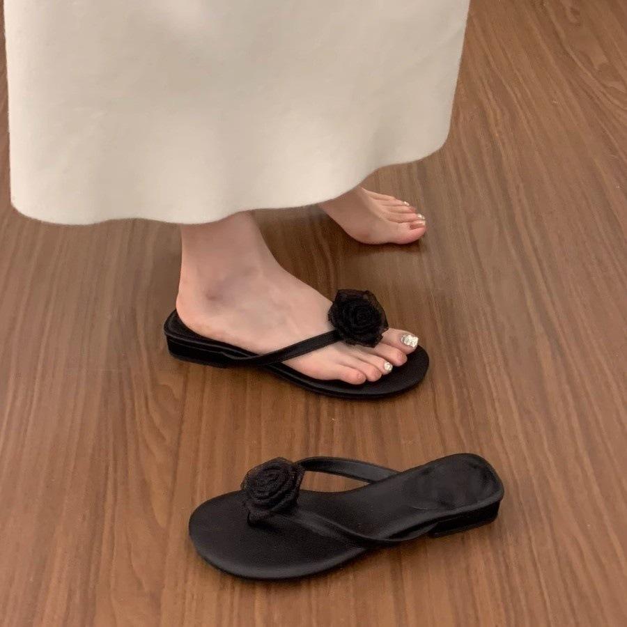 Simple and versatile thick heel flip-flops shoes women's rose flowers beautiful low heel cool slippers