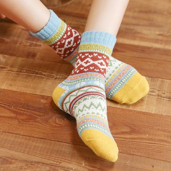 5 par Vintervarme mannskapssokker for kvinner Tykke midt-legg strikkesokker Retro etnisk stil sokker til julegaver