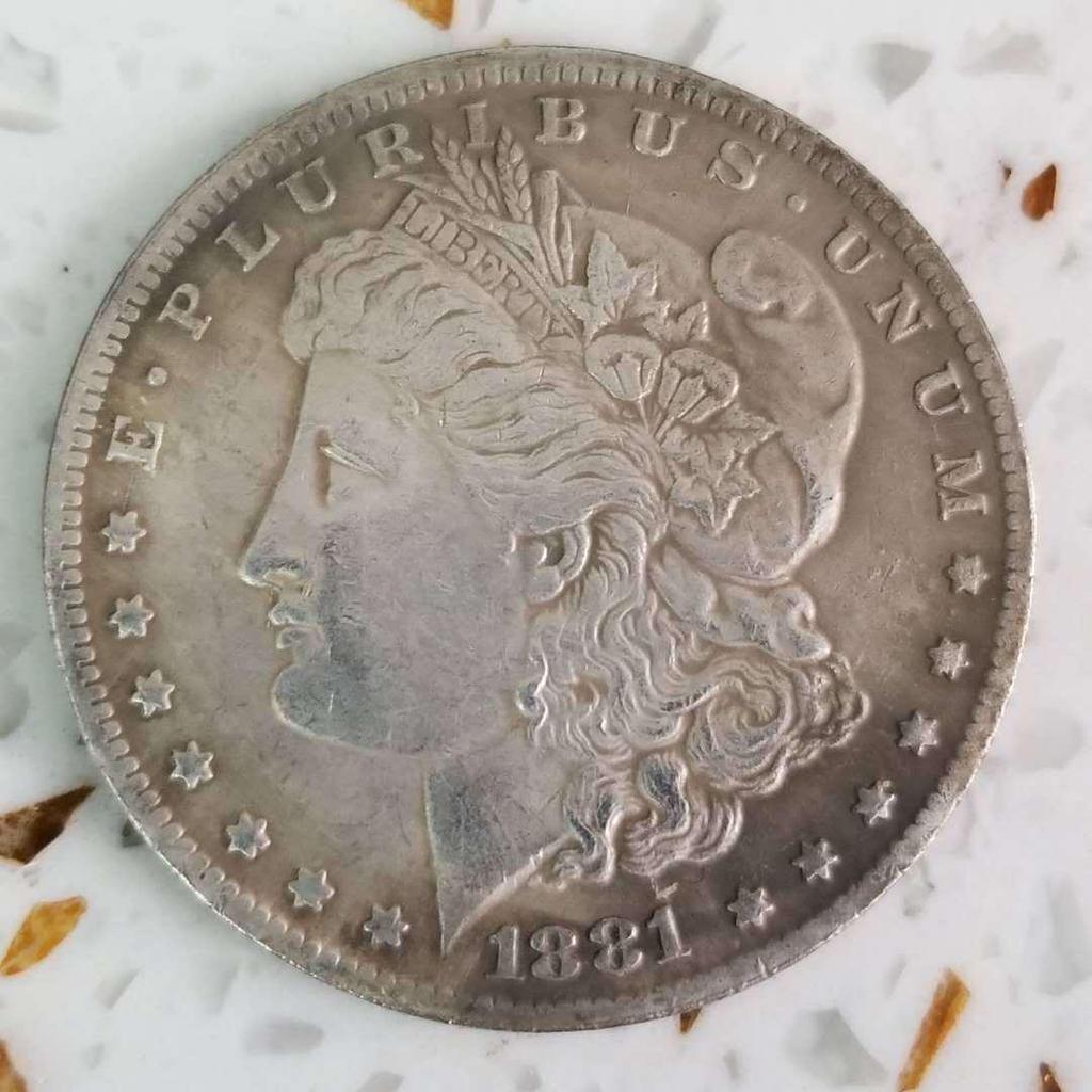 S verze replika 28letá starožitná stříbrná dolarová mince Morgan