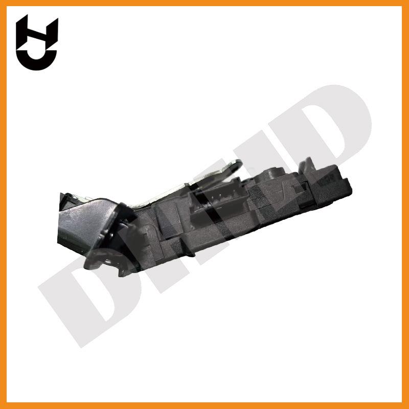 Die Teilenummern LR088570, LR065840 und LR085286 passen für den Heckklappenschlossmechanismus des 2015 Land Rover Discovery Sport.