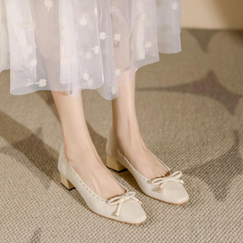 

Ji Bow Flying Weaving Light Mouth Breathable Square Head Thick Heel High Heels Women s 34 чорний