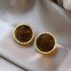 New round retro temperament stud earrings for women, small, exquisite and simple earrings, high-end light luxury ear jewelry