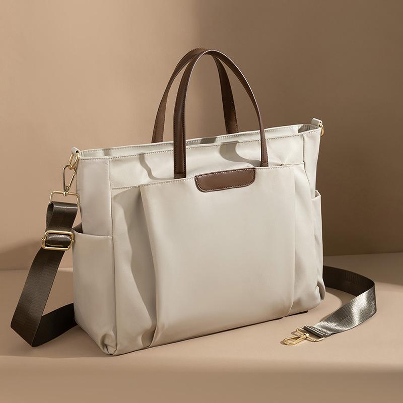2025 Women's 15.6" Laptop Bag: New Style, Large Capacity, Lightweight, Ideal for Business Commute