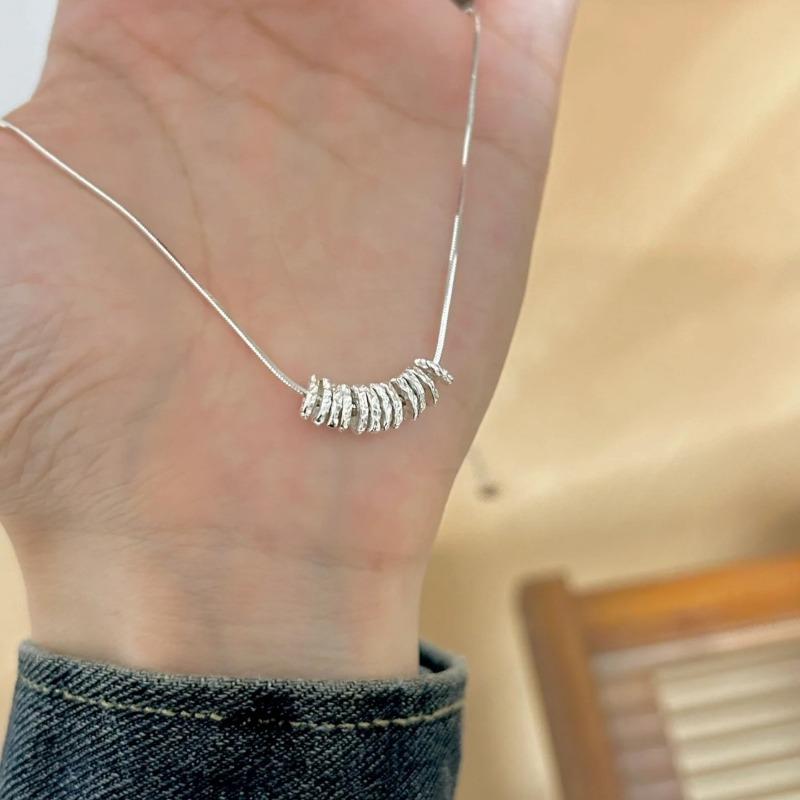 New Broken Silver Necklace Women s Clavicle Chain Ins Niche Design Temperament Light Luxury Simple Fashion Versatile 1Pcs серебряный