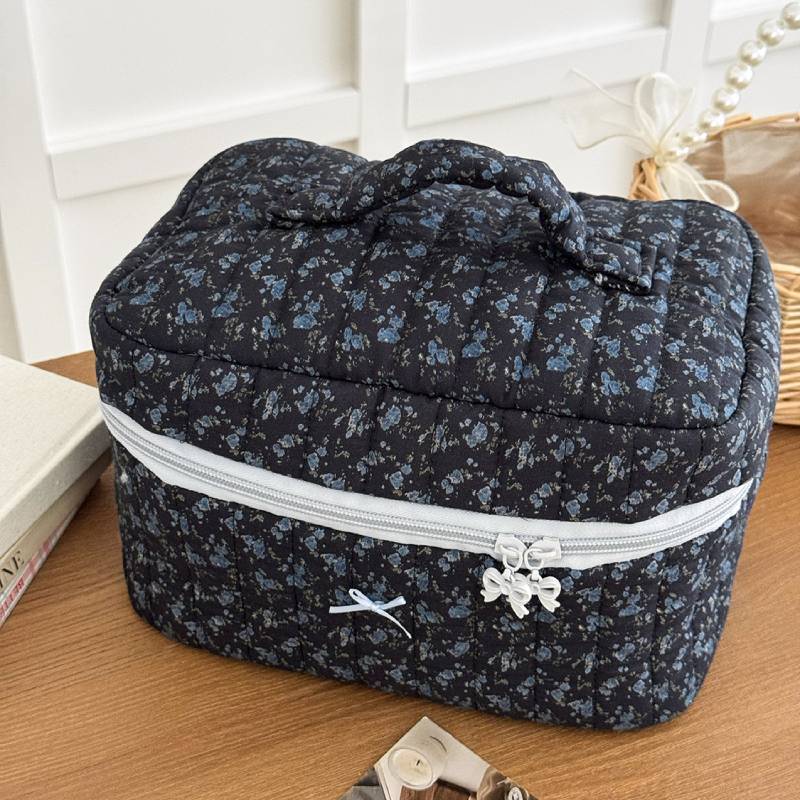 Floral Cotton Makeup Bag With Breathable Design For Daily Use