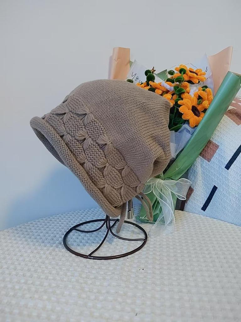 Women's Large Head Slouchy Beanie with Ear Protection and Drawstring - Versatile Warm Knit Hat for Small Faces In Autumn and Winter