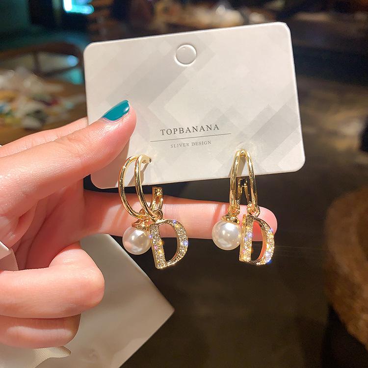 Silver Needle Luxury Zircon Flower & Butterfly Pearl Earrings - High-End French Retro Autumn/Winter Style
