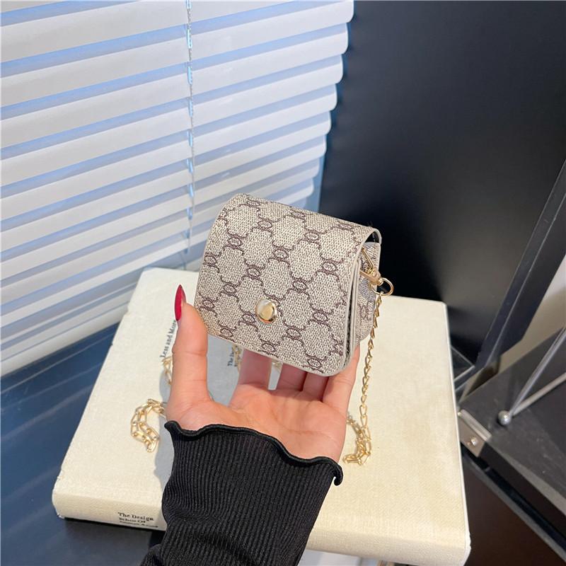 

This year s popular mini small bag women s 2025 new trendy fashion simple shoulder messenger bag trendy versatile small square bag хаки