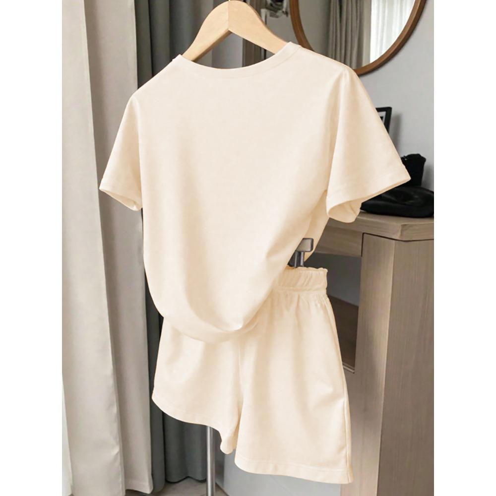Spring and Summer Line Art Heart Flower Print Set, Girly Short-Sleeve T-Shirt and Shorts, Comfortable Casual Two-Piece Set