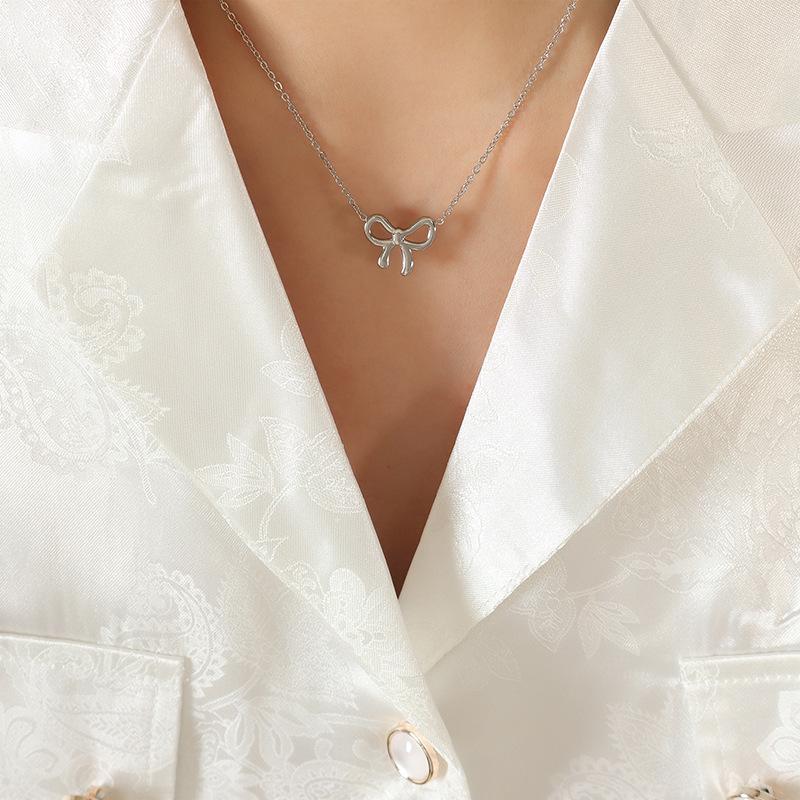 European Kawaii Bow Pendant Necklace - Unique Collarbone Chain Jewelry