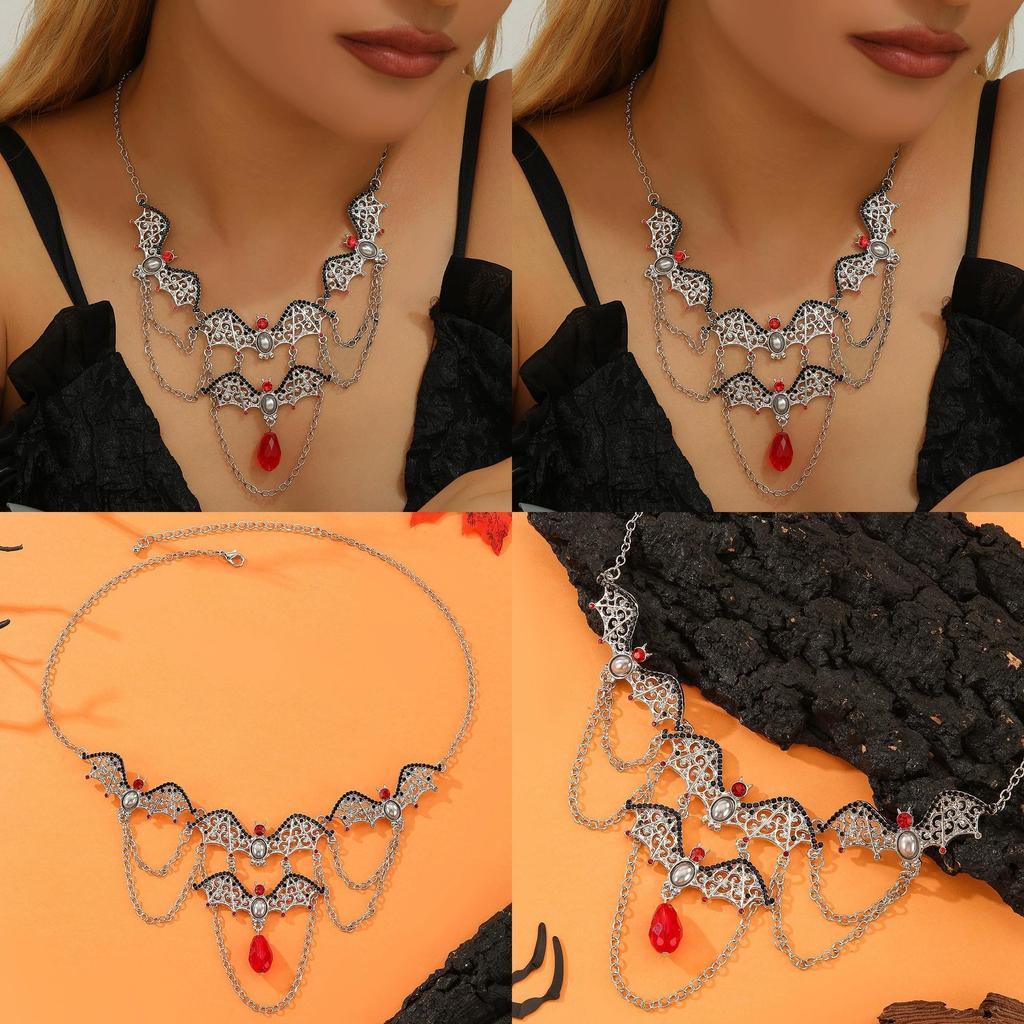 Halloween Themed Bat Pendant Necklace With Alloy And Geometric Design For Gift And Fashion